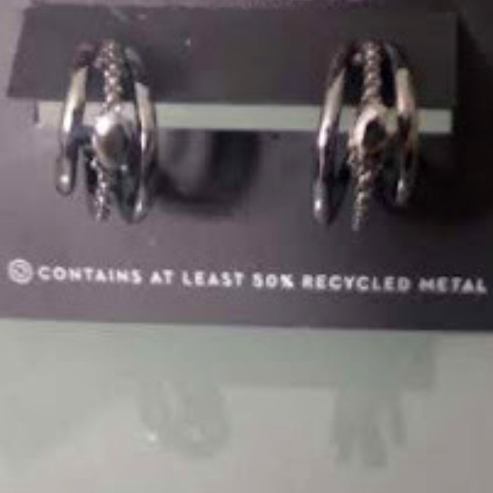 VERA WANG Rocker Chic Gunmetal Textured Hematite Stone Triple Hoop Earrings**NEW - Picture 2 of 4